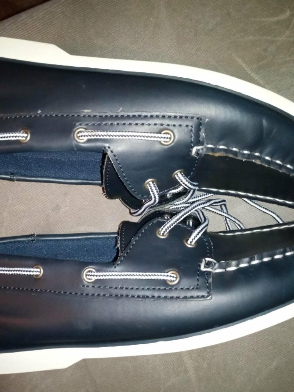 Thom McAn Men's Size 8.5 bruce deck/boat black shoes great condition - Picture 2 of 4